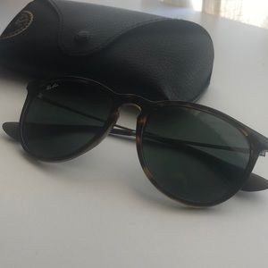 Women’s Ray-Ban Sunglasses